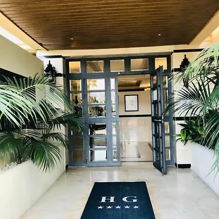 Apartamento Elegant In Del Golf, 5 Stars & Front Line Golf In Puerto Banus